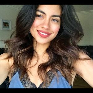 Meet your Posher, Yessenia